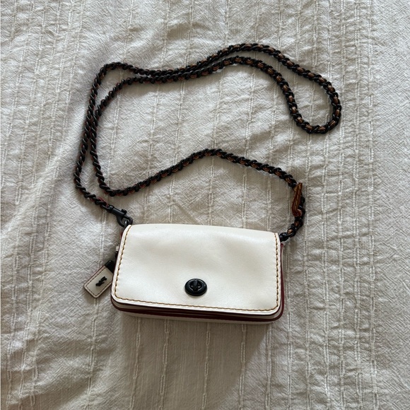 Handbags - Coach Dinkier small crossbody bag